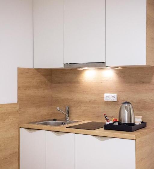 استودیو استاندارد با بالکن, Apartments & Rooms Buble