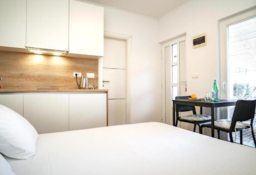 استودیو استاندارد با تراس, Apartments & Rooms Buble