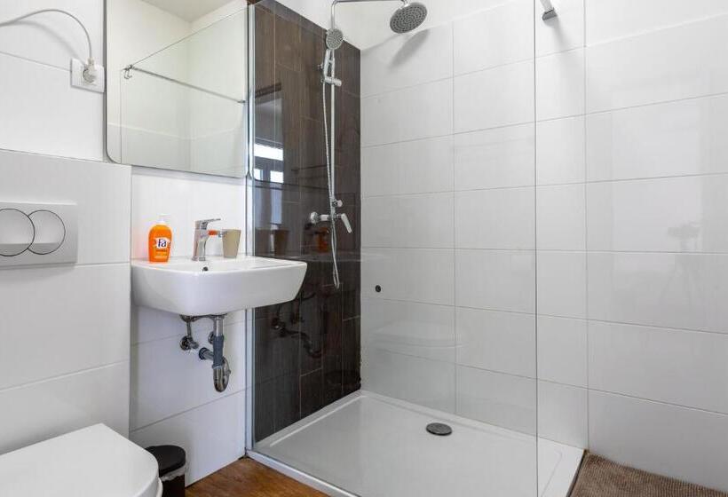 اتاق استاندارد چهار تخته, Hostel Villa Skansi
