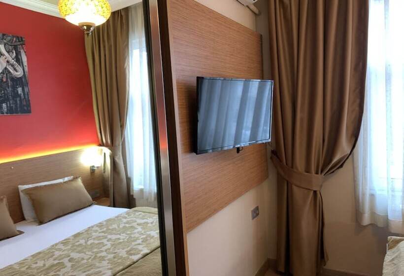 اتاق اکونومی, Antique Hostel