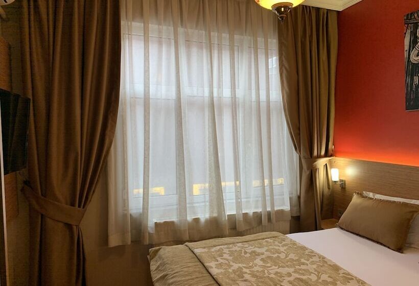 اتاق اکونومی, Antique Hostel