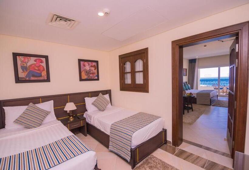 اتاق لوکس خانوادگی, Concorde Moreen Beach Resort