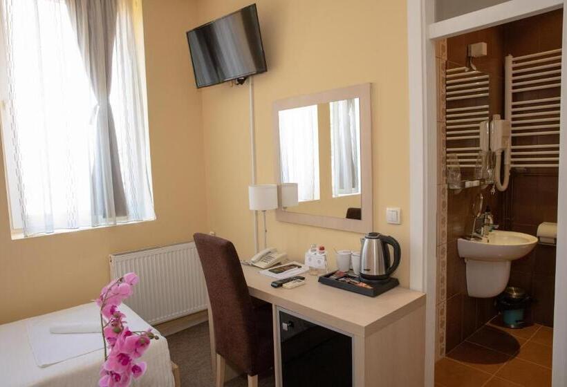 اتاق استاندارد, Garni Hotel Biser