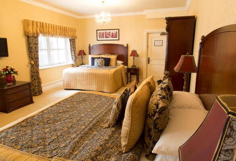 Семейный Номер Классика, Kilronan Castle Hotel & Spa