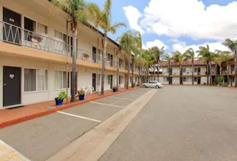 Номер Стандарт, Econo Lodge Griffith Motor Inn