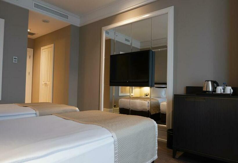 اتاق اجرایی با چشم‌انداز دریا, Windsor Hotel & Convention Center Istanbul