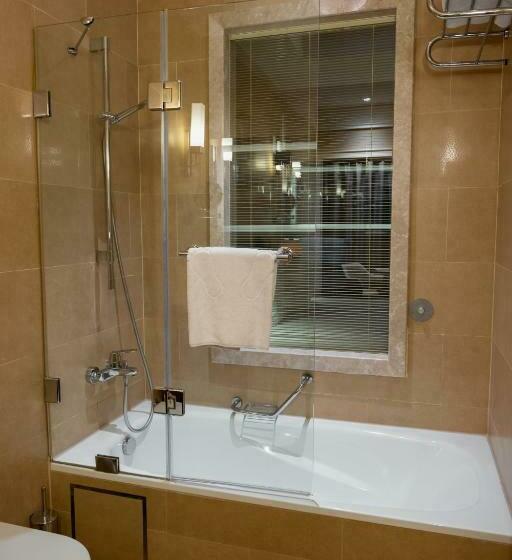 اتاق اجرایی با چشم‌انداز دریا, Windsor Hotel & Convention Center Istanbul