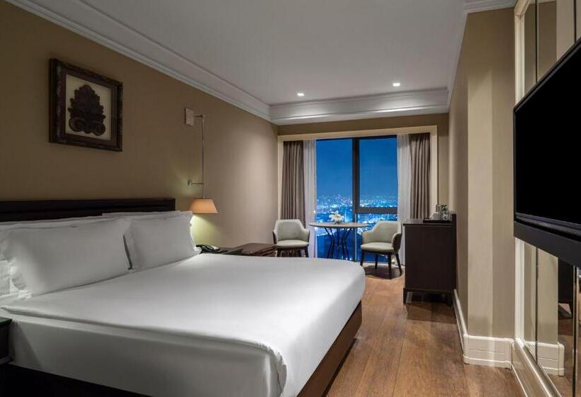اتاق سوپریور با چشم‌انداز شهر, Windsor Hotel & Convention Center Istanbul