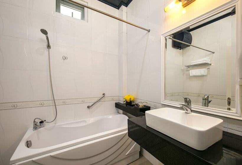 اتاق استاندارد با تخت بزرگ, Solo Hanoi Hostel