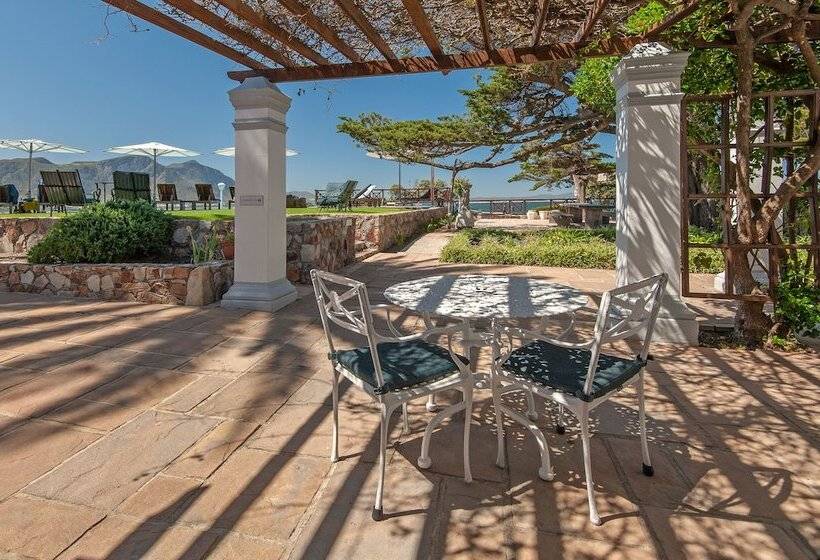 اتاق رمانتیک, Harbour House