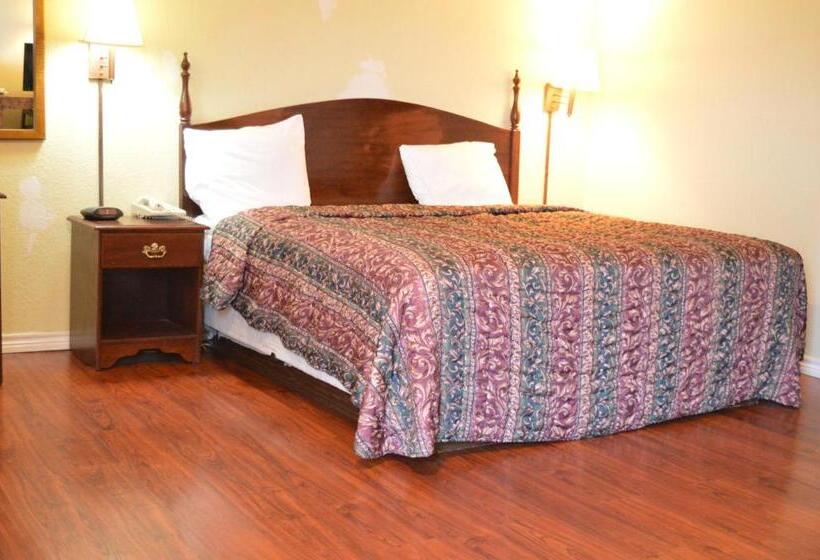 带大床的标准间, Knights Inn Greenville