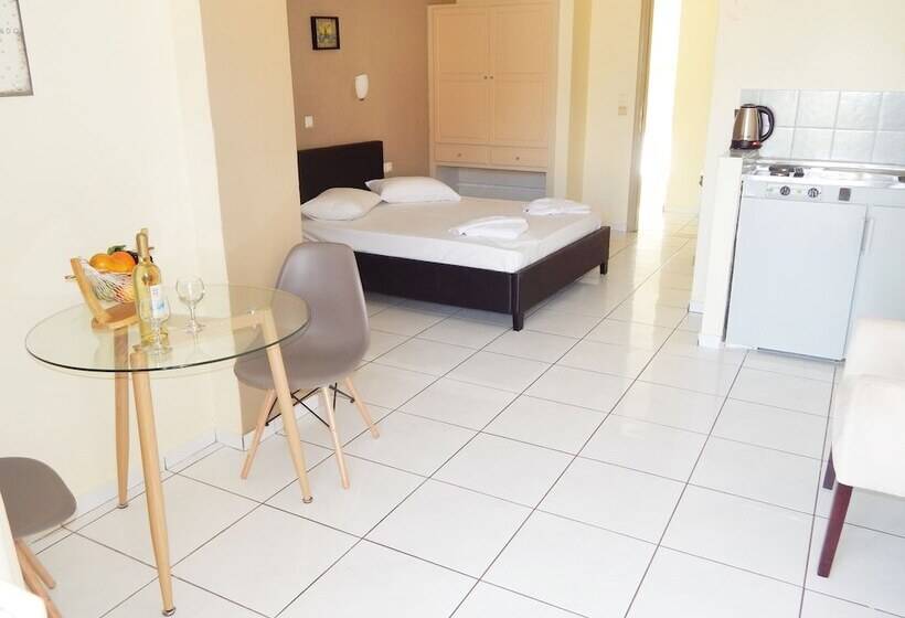 استودیوی استاندارد, Apollon Studios & Apartments