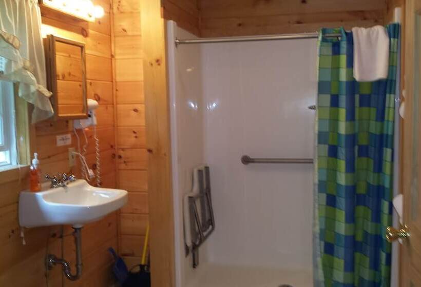 کابین, Weirs Beach Motel & Cottages