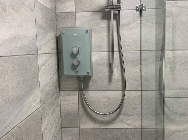 Standard Triple Room Shared Bathroom, Bide Collective