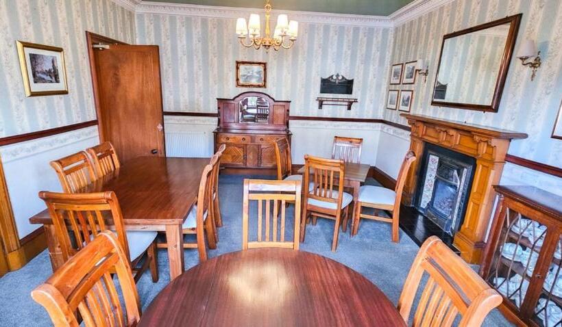 Четырехместный Номер Классик, Mystayinn Melrose Villa