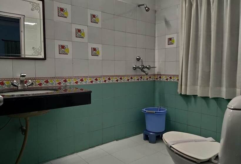 标准间, Anuraag Villa