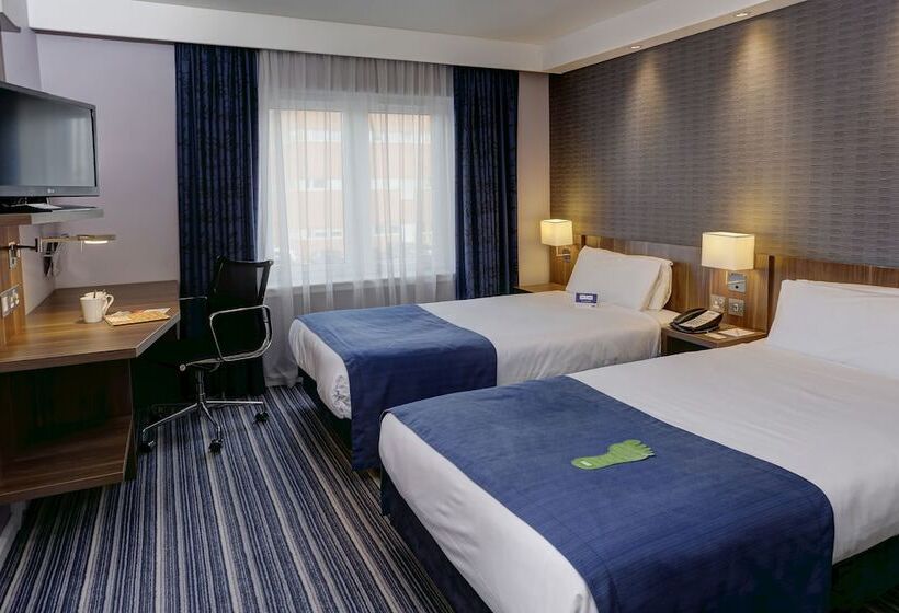 Номер Стандарт Адаптированный для Инвалидов, Holiday Inn Express Windsor, An Ihg