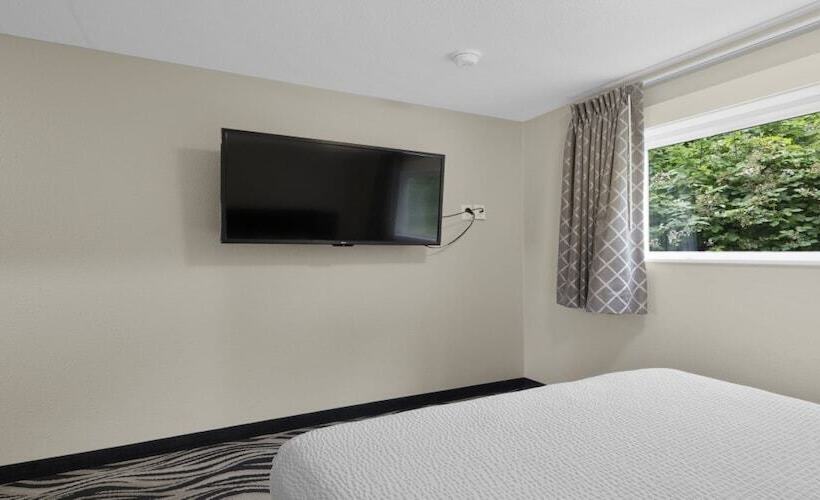 Номер Стандарт, Astoria Rivershore Motel