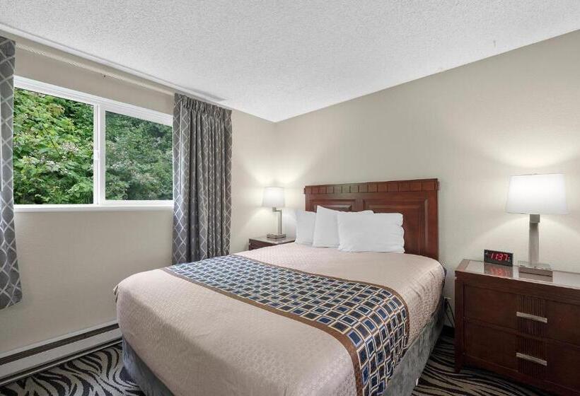 Люкс Повышенной Комфортности, Astoria Rivershore Motel