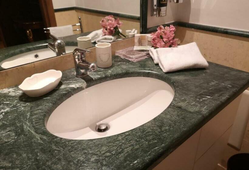 اتاق لوکس, Relais Alberti