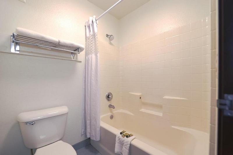 스탠다드 룸 킹사이즈 침대, Siletz Bay Lodge