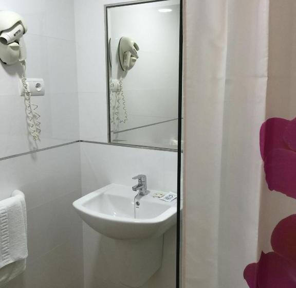 اتاق استاندارد, Hostal Maribel