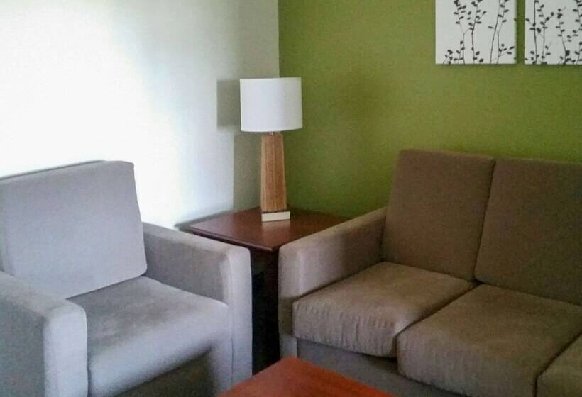 Люкс, Sleep Inn & Suites Pleasant Hill  Des Moines