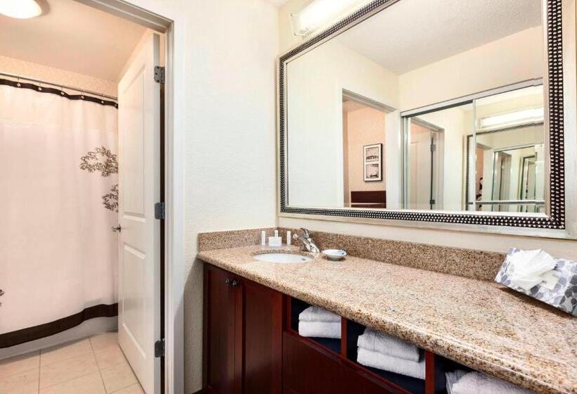 Люкс, Residence Inn By Marriott Greensboro Airport