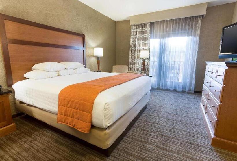 سوئیت با تخت بزرگ, Drury Inn & Suites Flagstaff