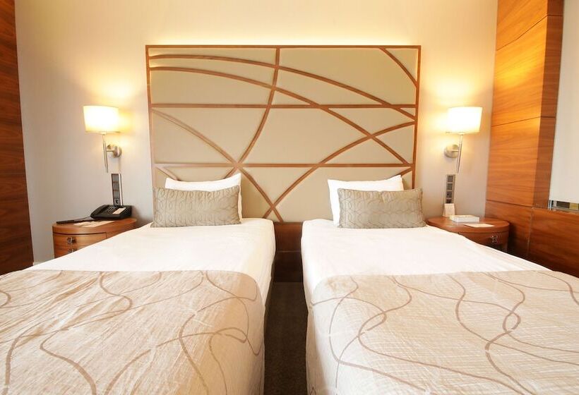 Superior Room Sea View, Cevahir Hotel Istanbul Asia