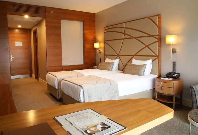 Superior Room Side Sea View, Cevahir Hotel Istanbul Asia