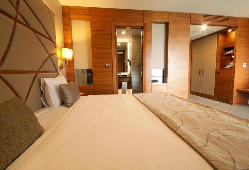 Upper Adjoined Room, Cevahir Hotel Istanbul Asia