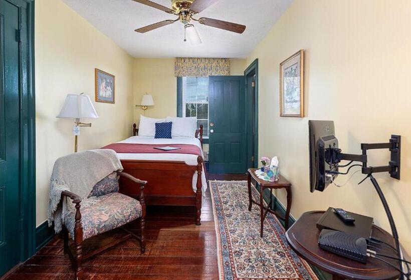 스위트 퀸침대, Spencer House Inn