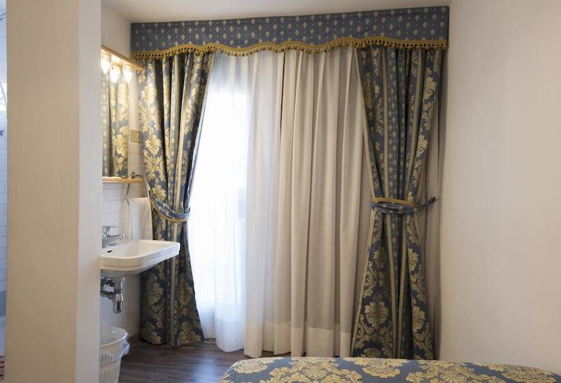 Quarto Standard Individual Casa de Banho Partilhada, Albergo Casa Peron