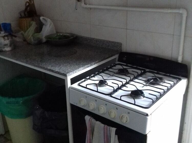 اتاق استاندارد سه نفره, Ba Stop Hotel House