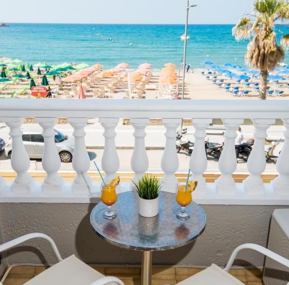 سوییت جونیور با چشم‌انداز دریا, Birais Beach Studios