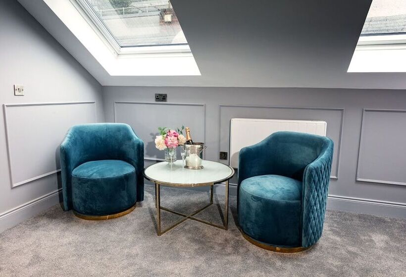اتاق استاندارد سه نفره, The Ferryman Townhouse