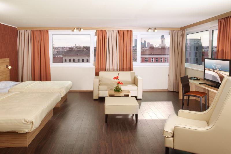 Люкс, Leonardo Hotel Vienna Schönbrunn