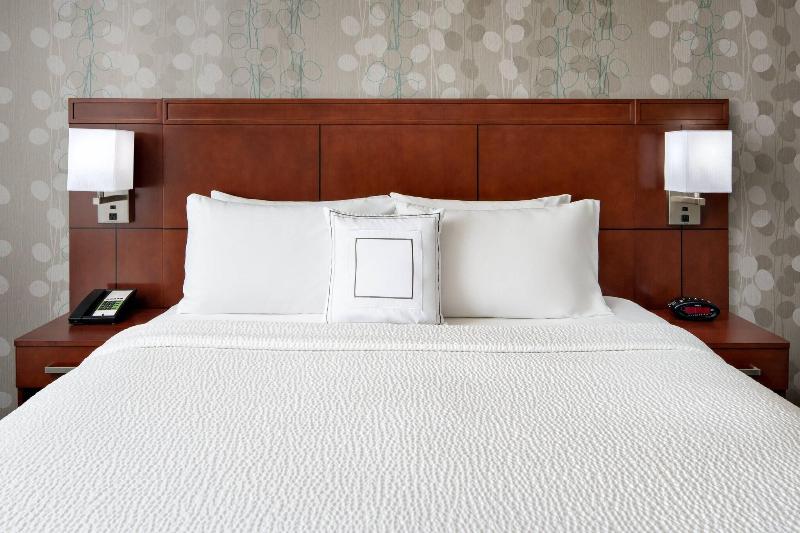 Стандартный Номер Кровать Кинг, Courtyard By Marriott Raleigh North/triangle Town Center