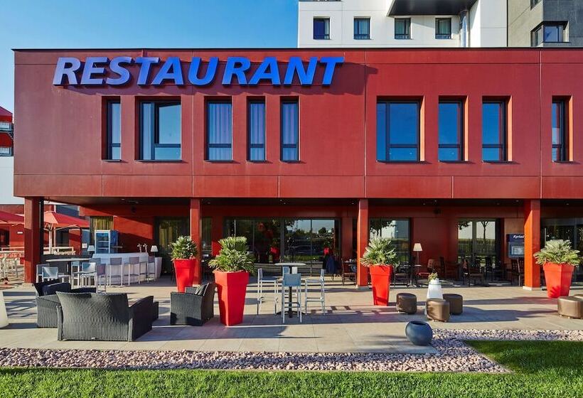 اتاق بزرگ با دسترسی به اسپا, Kyriad Prestige Lyon Est   Saint Priest Eurexpo Hotel And Spa