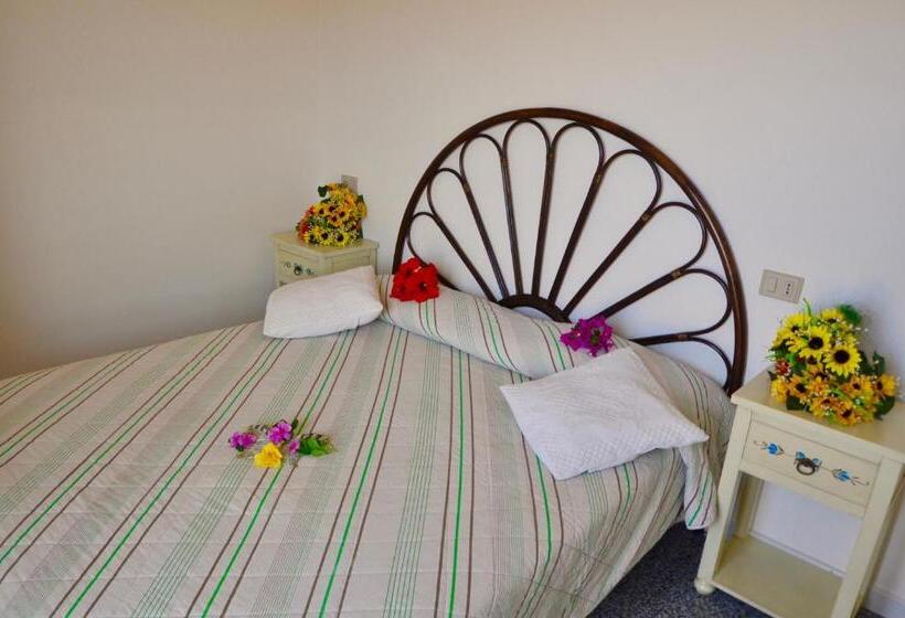 آپارتمان 1 خوابه با بالکن, Residence Le Onde