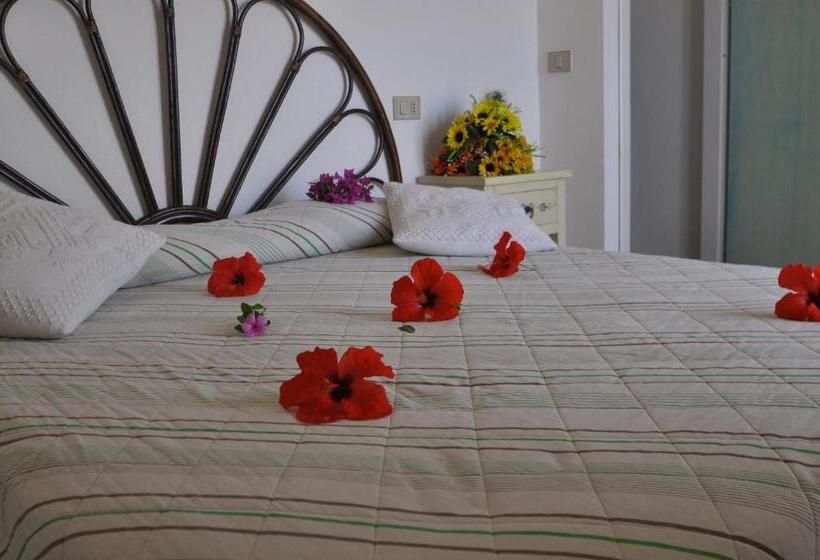 آپارتمان 1 خوابه با بالکن, Residence Le Onde