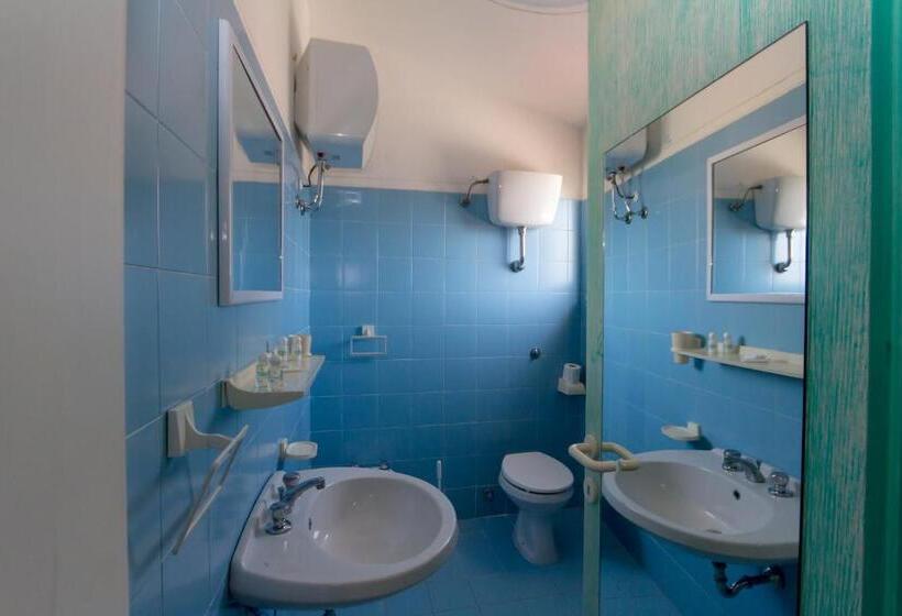 آپارتمان 1 خوابه با بالکن, Residence Le Onde