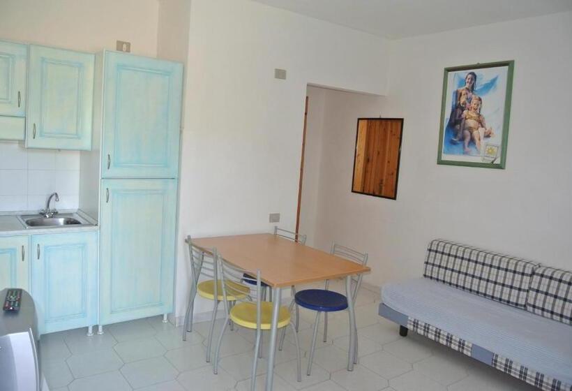 آپارتمان 1 خوابه با بالکن, Residence Le Onde