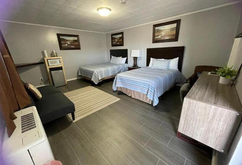 Номер Deluxe, Fiesta City Motel