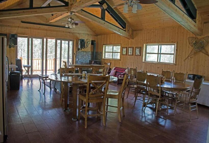 Студио Стандарт с Террасой, Diamondstone Guest Lodges
