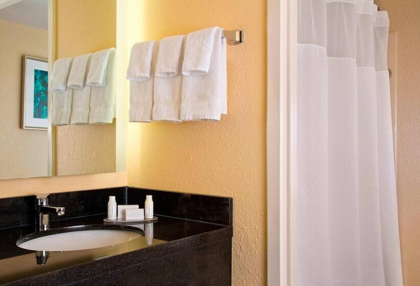 Family Suite, Fairfield Inn & Suites By Marriott Orlando Lake Buena Vista In The Marriott Village