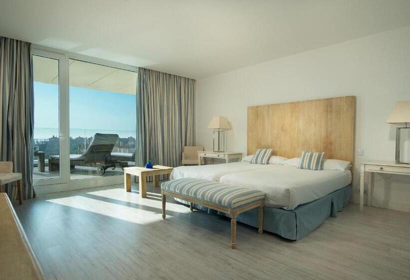 带3个卧室的豪华公寓, Suites Puerto Sherry