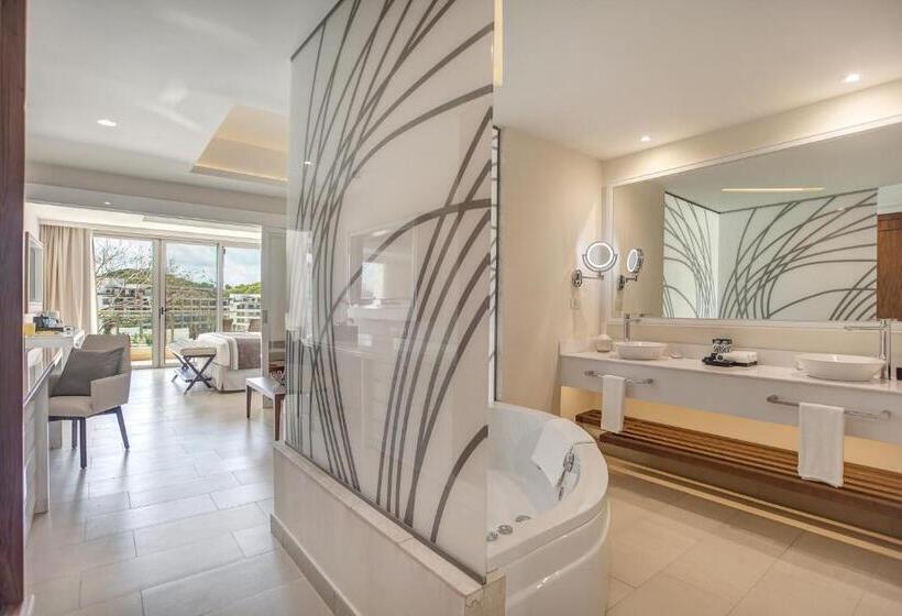 سوییت خانوادگی, Royalton Negril, An Autograph Collection All Inclusive Resort