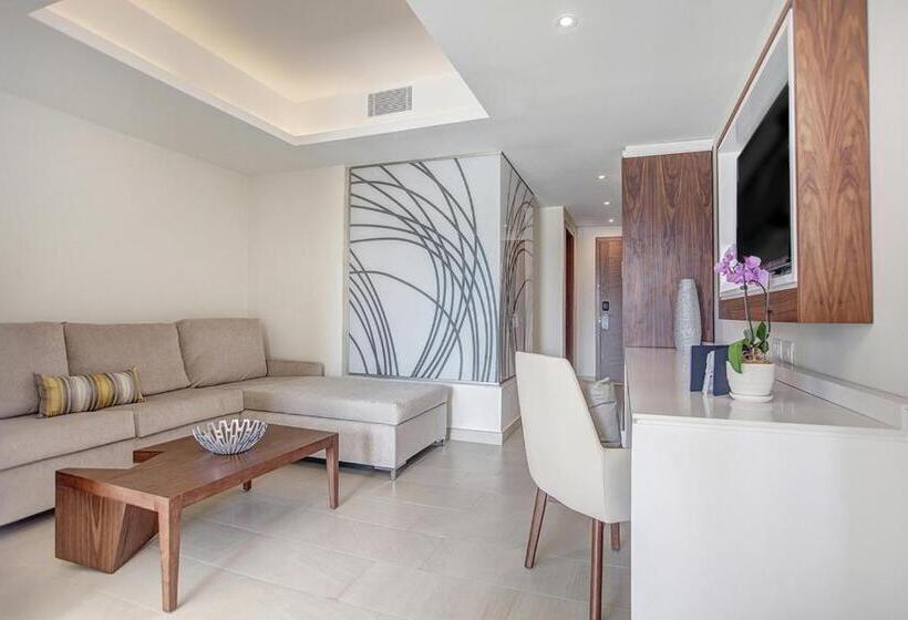 سوییت خانوادگی, Royalton Negril, An Autograph Collection All Inclusive Resort